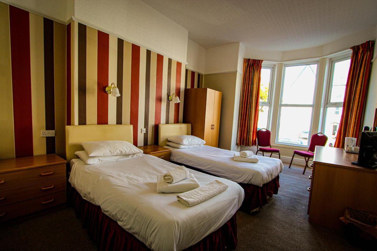 New Loretta Hotel Лландидно Екстер'єр фото